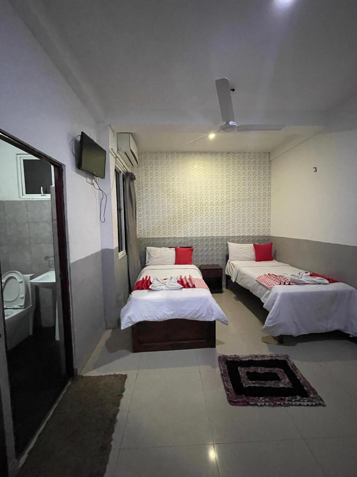 Airport Transit Kings Hotel Katunayaka Extérieur photo